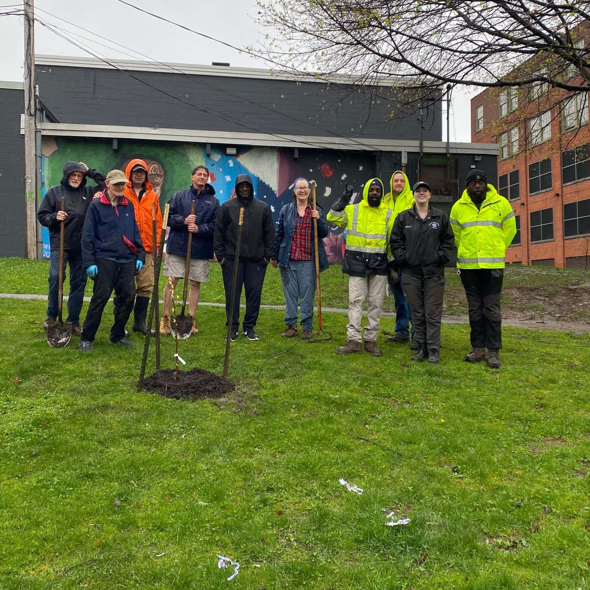 Thank you to members from Third Presbyterian Church on Meigs St. for donating time and resources, in partnership with the City, to plant a fruit orchard at the Avenue D R-Center! A mix of apple, pear, peach, and cherry trees has found a new home. #RochesterNY #WhatsGoodRochester