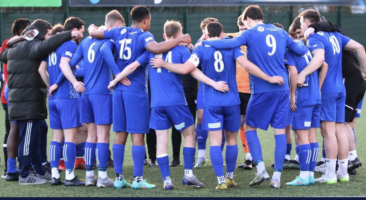 Good luck to my @squiresgatefc boys tonight! Left in capable hands go and get the win boys 💙⚽️