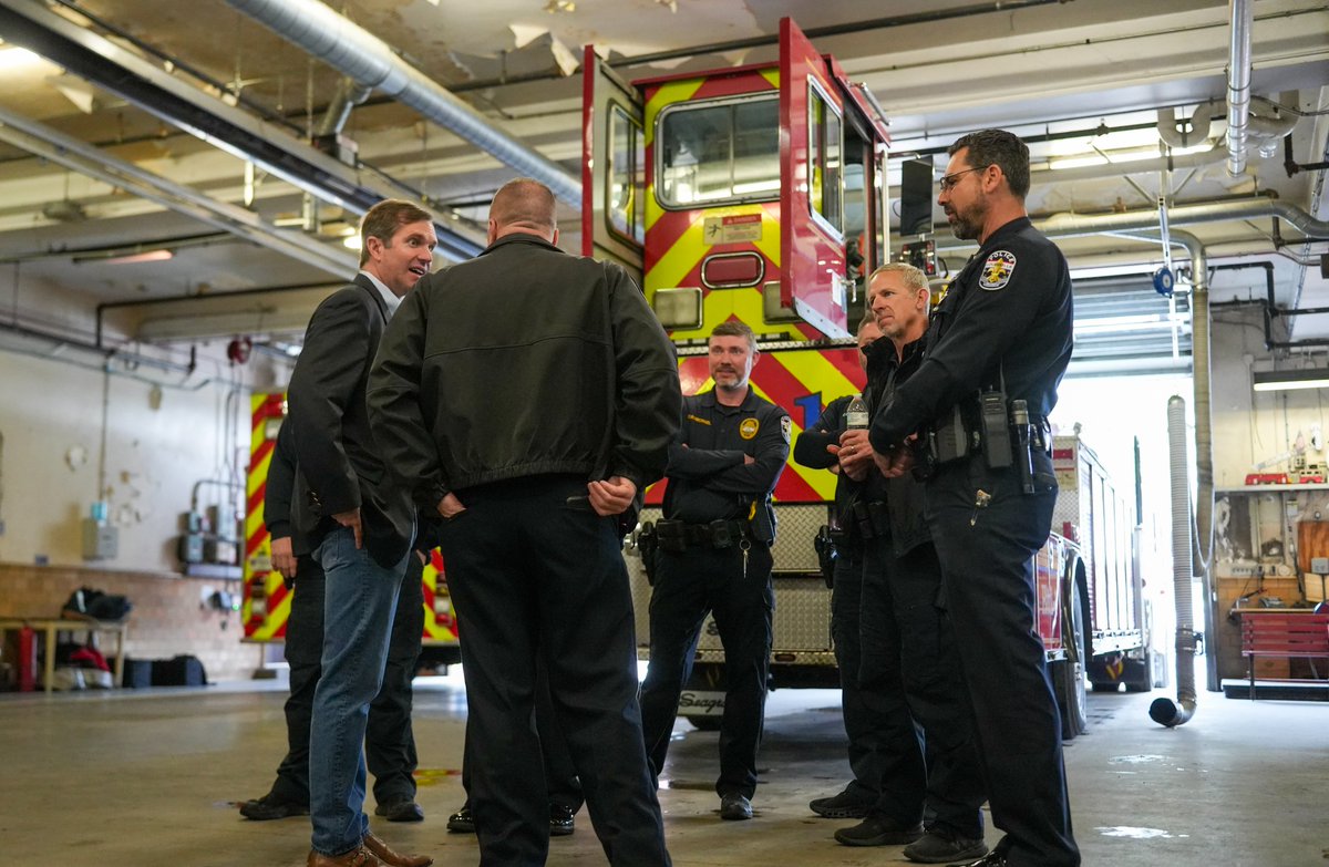 Today I was honored to name our amazing Louisville first responders as Kentucky Colonels. The eyes of the world watched as this team rescued the driver of a semi dangling off the 2nd St. Bridge last month – a life-saving mission and a miracle to witness. Thank you, everyone.