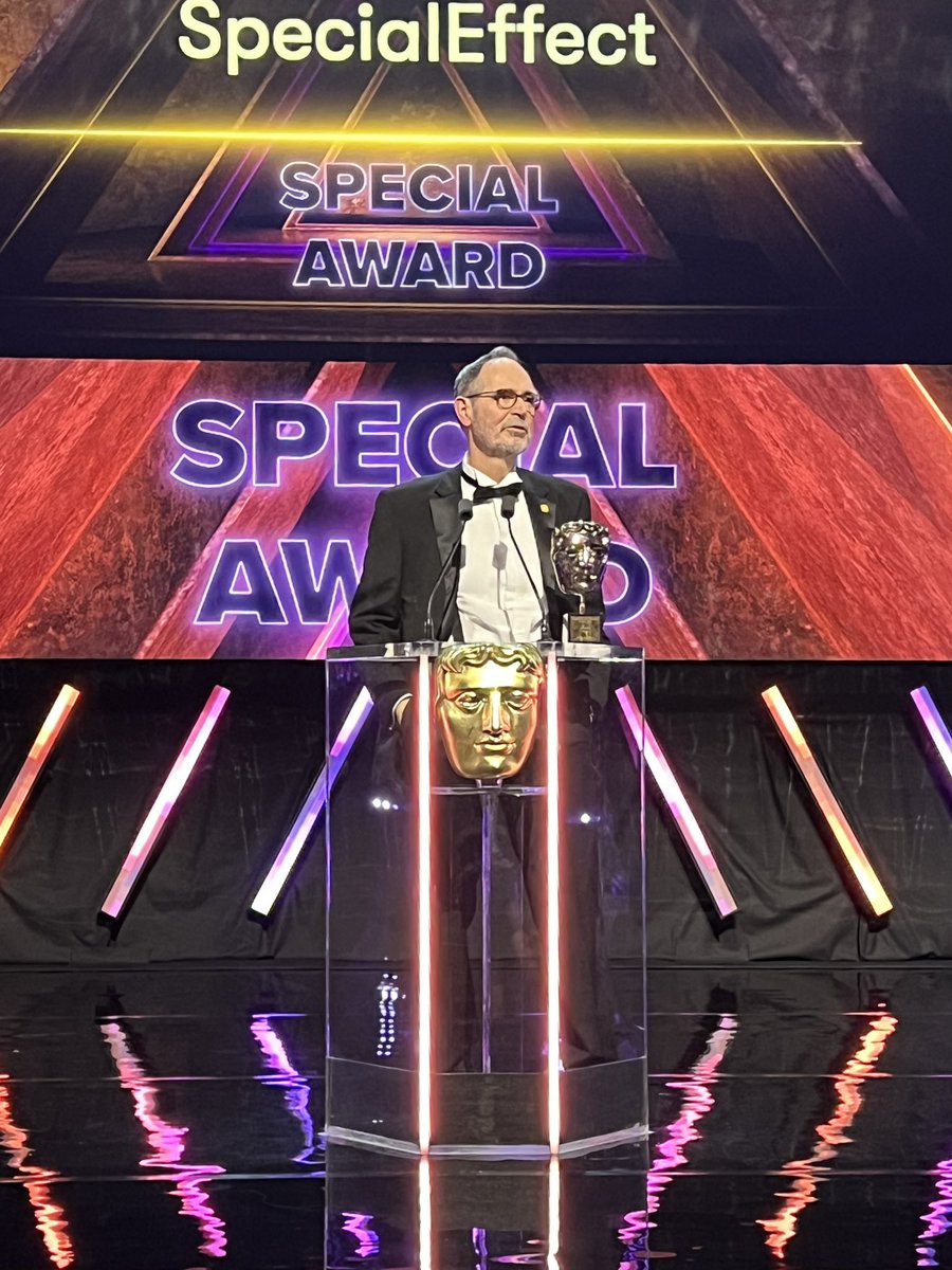 Tara Saunders tweet media