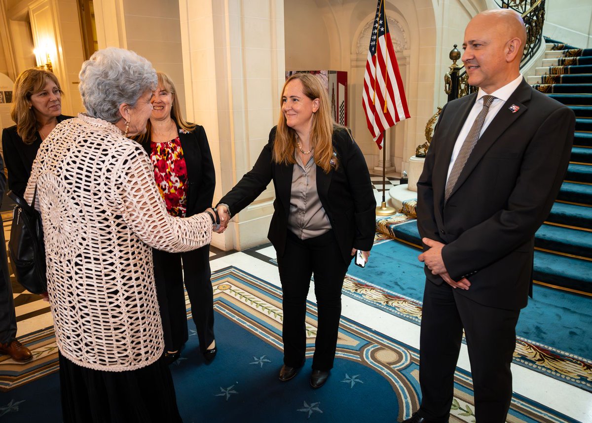 Under Secretary Lago concluded her trip to #Argentina 🇦🇷 and #Uruguay 🇺🇾, reaffirming U.S. collaboration with both countries in #cleanenergy, women’s business empowerment & more. Read about the trip: trade.gov/press-release/…
