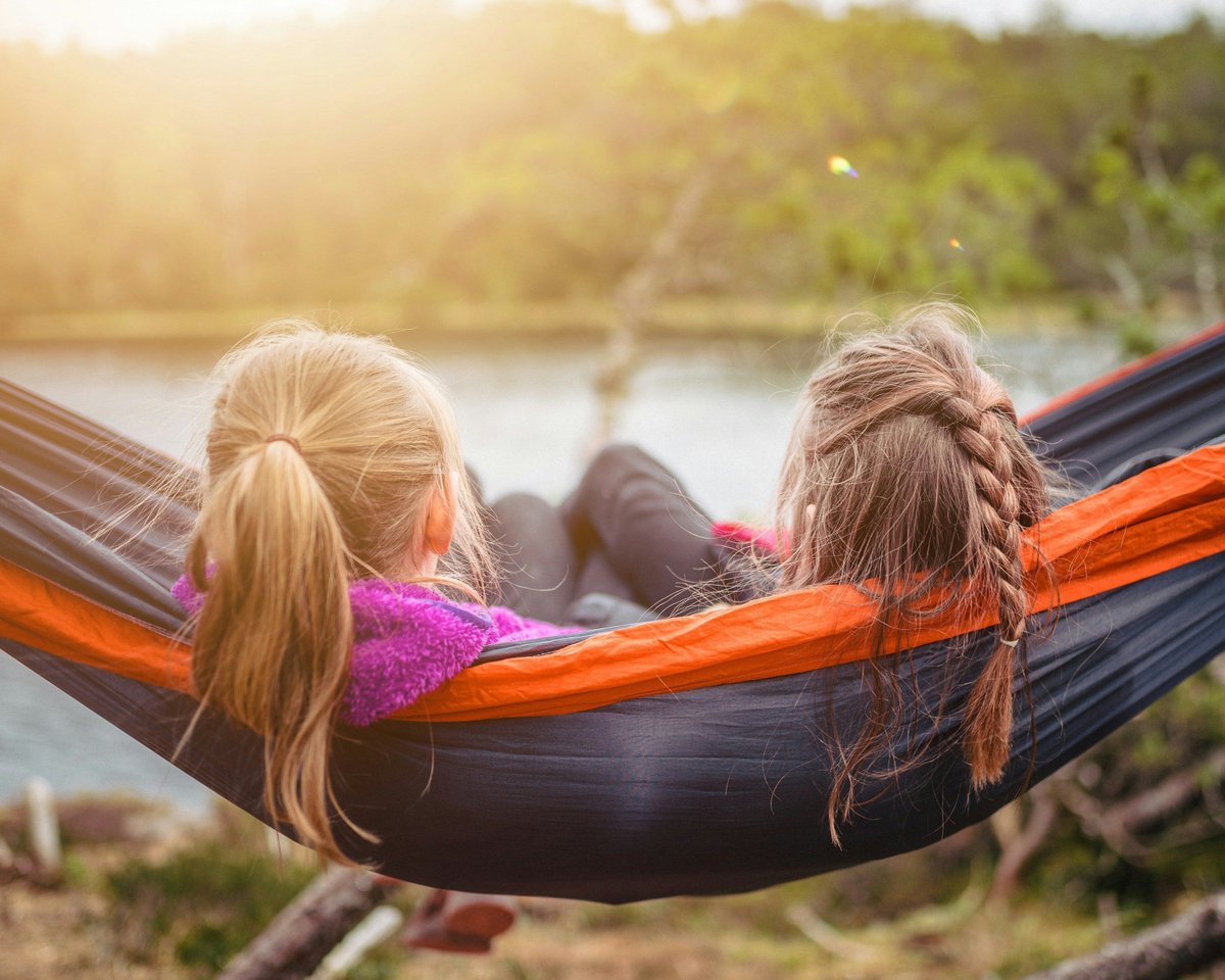 '3 ways schools are taking classes outside to expand mindfulness' via @K12DiveNews buff.ly/3P88EMp