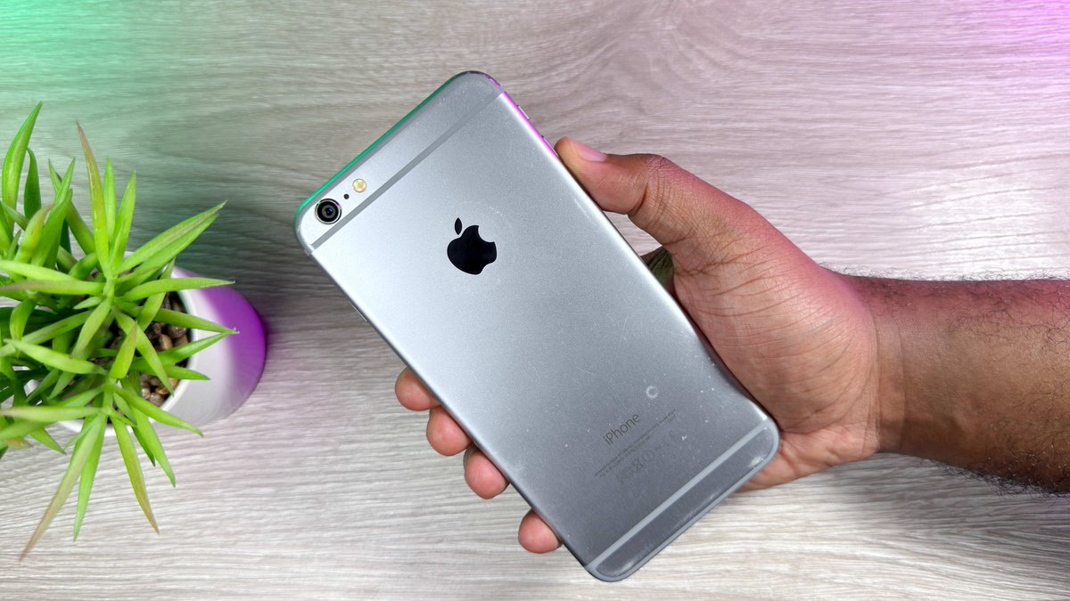 ruben_tech's tweet photo. iPhone 6 Plus en 2024 ¿aún sirve para algo, se puede usar? 🤔
https://t.co/rmOujQm6mY 

#Apple #iPhone #iPhone16 #iPhoneSE4 https://t.co/lHljzwPYJd