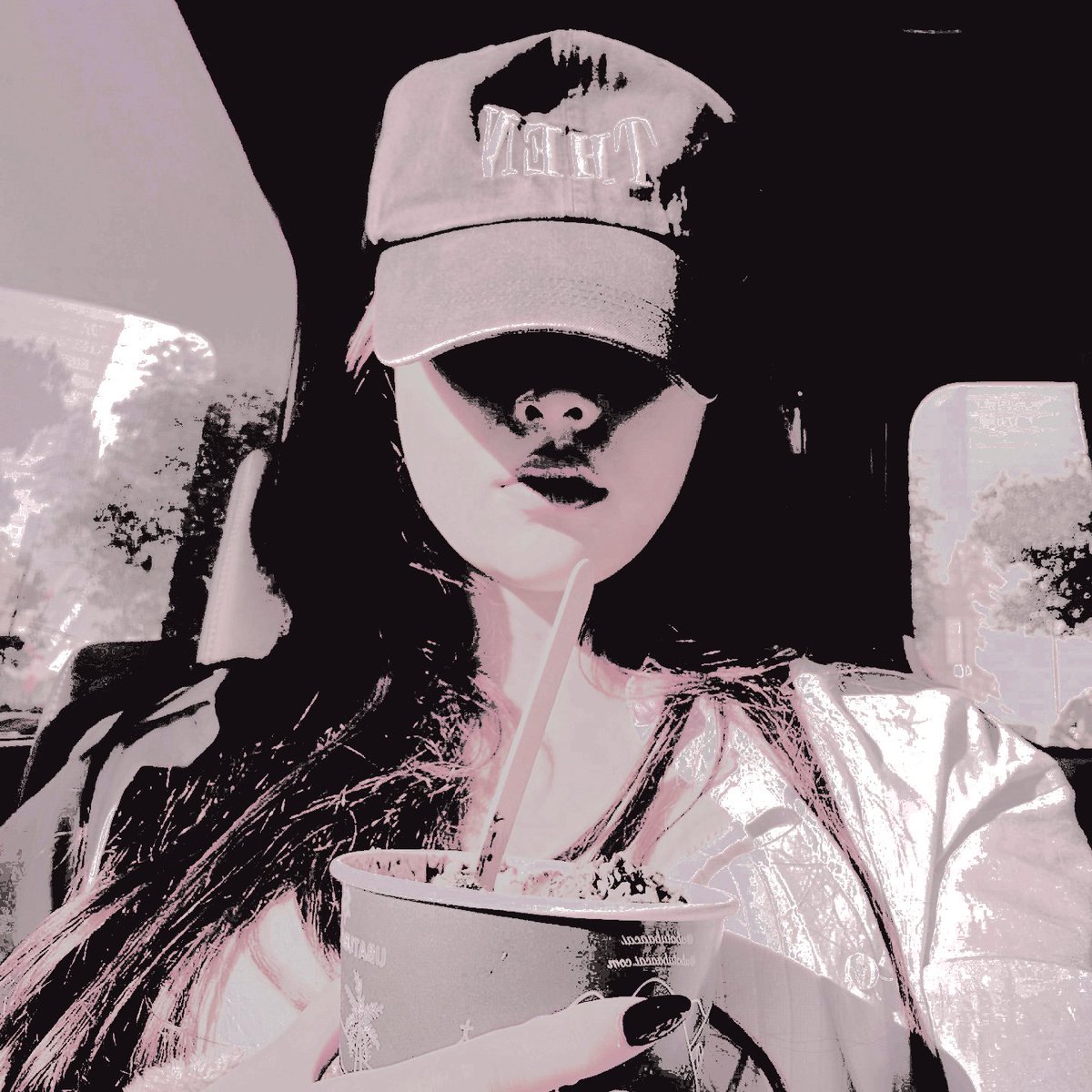 ㅤ
you can't see it, angels, but i'm dying out of pre-coachella nerves. this is what dreams are made of indeed. 🩷ㅤ
ㅤ