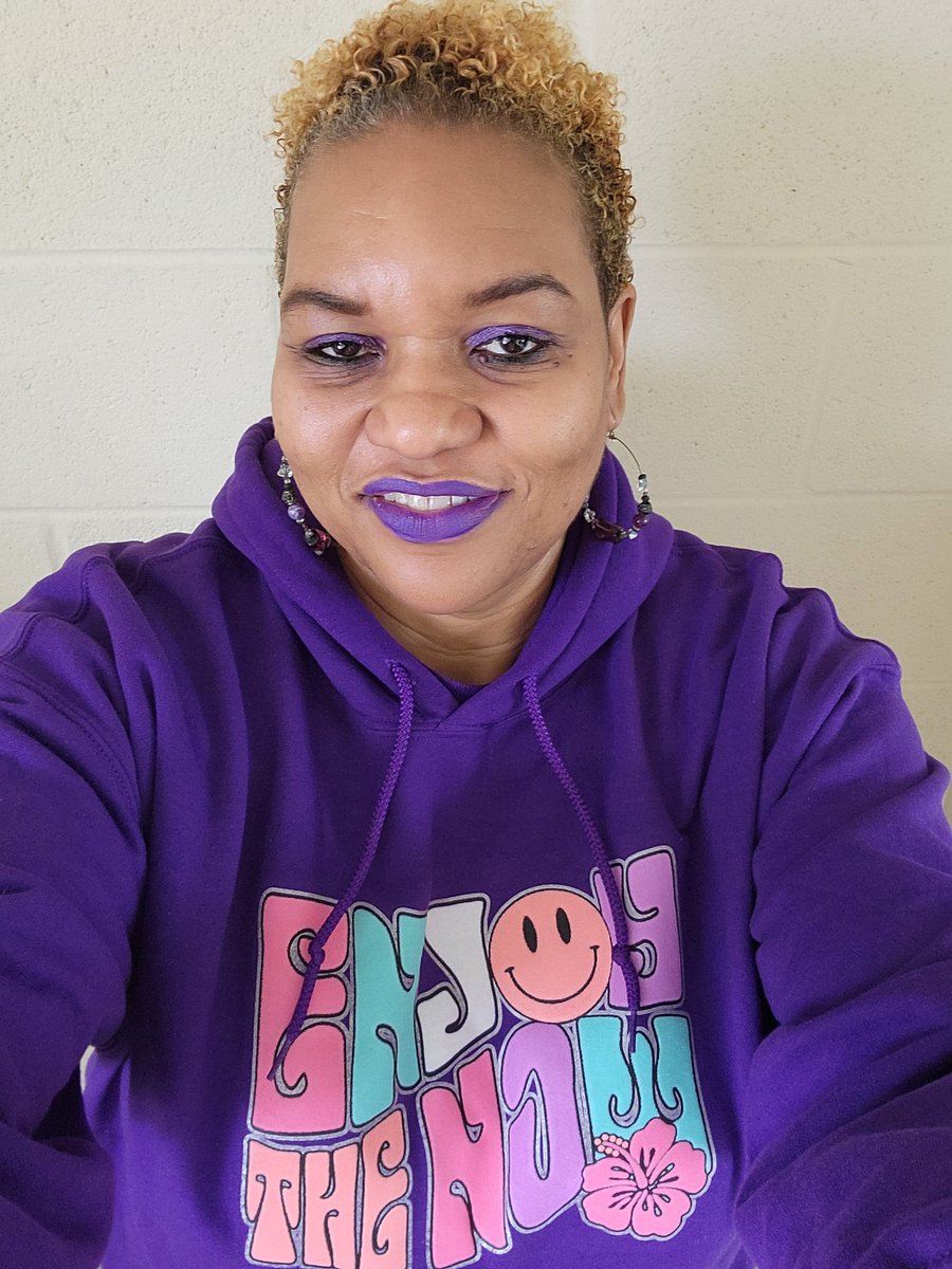 After all of the ups and downs, disappointments, and surprises I have had this week, the words on my #hoodie remind me to live in the moment, and #enjoythenow  #mindfulmoment 💜