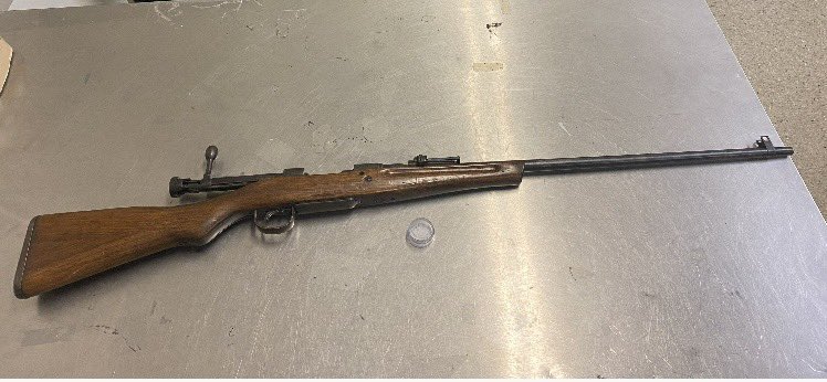 SacCoProbation's tweet photo. Recently, officers conducted a probation search of an individual under supervision and seized a rifle and approximately 2 g of methamphetamine. The individual was arrested and booked into the Sacramento County Jail for firearm and drug related charges. #fieldwork https://t.co/pTnThNZ6VB