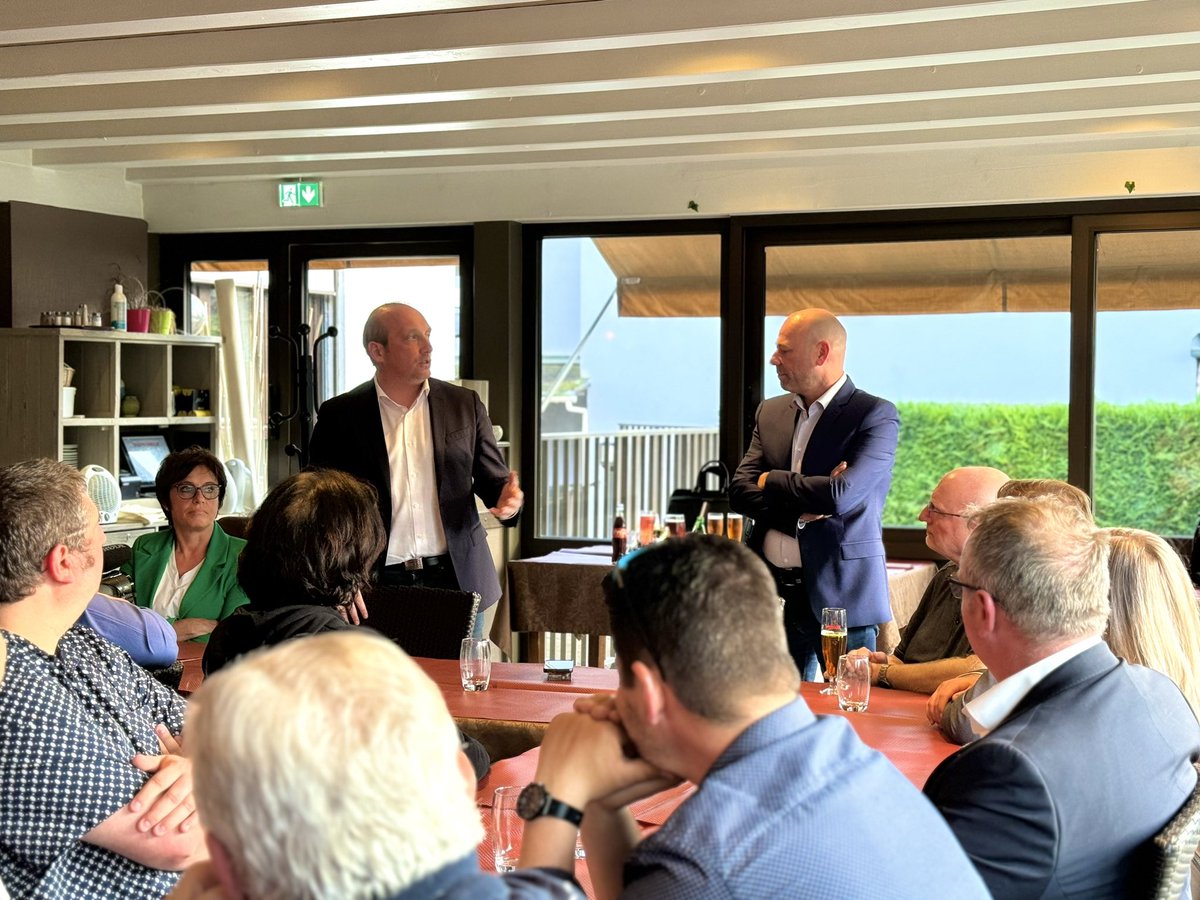 LMarcangeli's tweet photo. En réunion publique à Brumath avec @VincentThiebaut et @StephanieKoche6 pour échanger sur les idées défendues par le groupe @Horizons_AN à l’Assemblée nationale.

Merci au maire Étienne Wolf pour son accueil et à l’ensemble des participants pour la qualité de leurs interventions. https://t.co/ZB7OxjrMAd