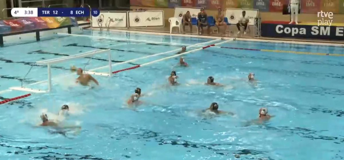 🤽‍♂️ El <a href="/wpterrassa/">CN Terrassa WP</a> guanya el <a href="/CNECHEYDE/">C.N. Echeyde</a> per 14 a 11 als quarts de final de la Copa del Rei de #waterpolo. Els de <a href="/DidacCobacho/">Dídac Cobacho</a> s'enfrontaran aquest dissabte (13.30h) al <a href="/CN_Sabadell/">CN Sabadell</a> per un lloc a la final #esportstrs #Terrassa

terrassadigital.cat/el-cn-terrassa…