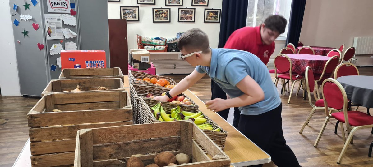 A new experience for one of our learners today, volunteering @ebbwvaleEVI. Great teamwork boys! @Penycwm