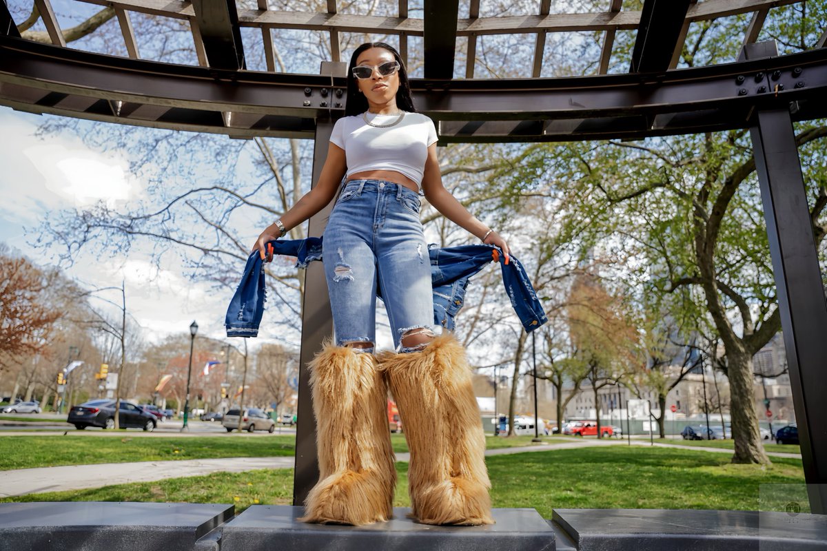 SashP215's tweet image. Some Call Me Sash…. Some Call Me P…. ♐️

Pups By #DonnaOceans #OceanDeep

📸: @dewayne_rhyno215_johnson_  @franklins_and_diamonds_llc ✨✨✨

#fyp #sashp #photo #music #art #fashion