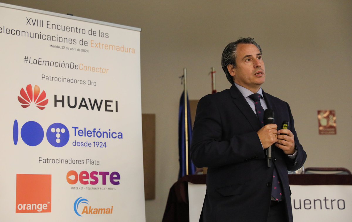 Telecos Extremadura (@aexit_es) on Twitter photo 🔸 #XVIIIEncuentroTelecoEx
Nuestro siguiente ponente es Raúl Maldonado, de <a href="/orange_es/">Orange España</a>, con una ponencia sobre la recién nacida MásOrange y su apuesta de mejora de red en Extremadura. 🔸 #XVIIIEncuentroTelecoEx
Nuestro siguiente ponente es Raúl Maldonado, de <a href="/orange_es/">Orange España</a>, con una ponencia sobre la recién nacida MásOrange y su apuesta de mejora de red en Extremadura.