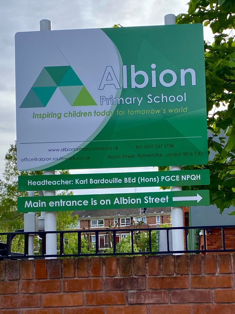 tiny_designer's tweet image. New school signs in Rotherhithe from Tiny Print! #signs #schools #backtoschool