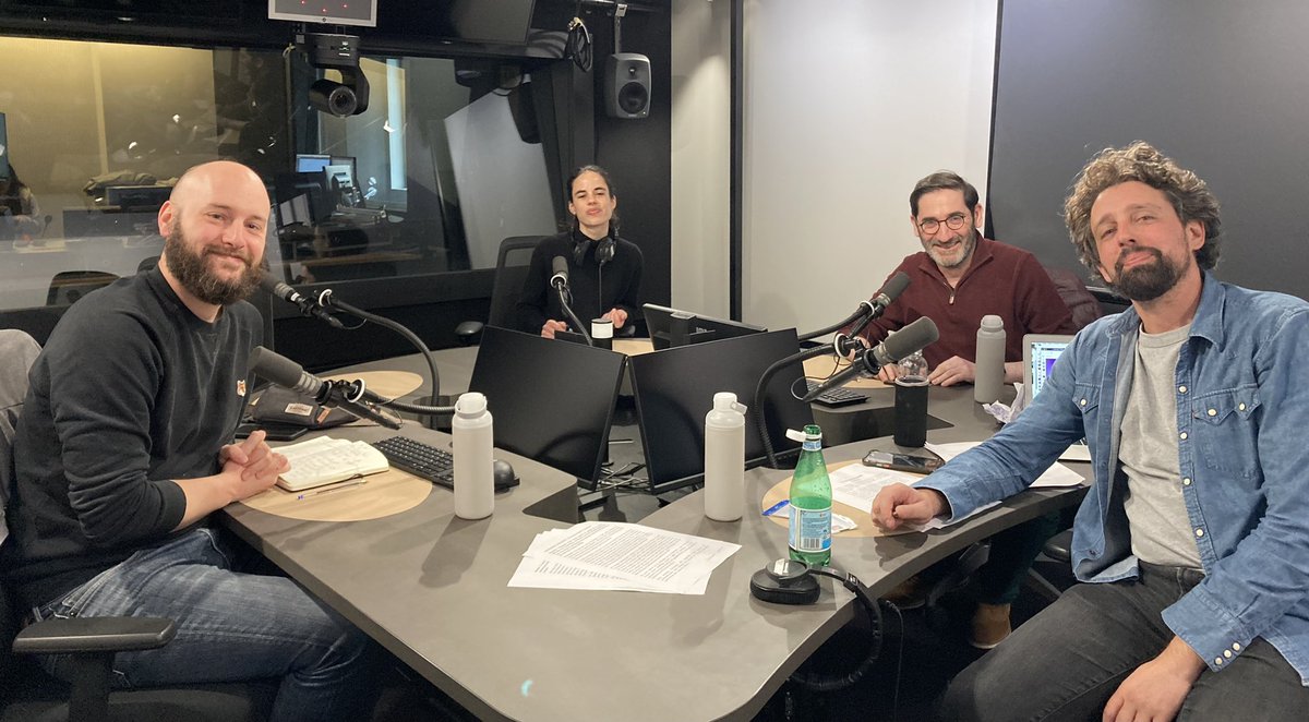 C’est parti ! Tout de suite sur @franceculture, @fsaltiel reçoit @tristanmf, @Gala__Hernandez, @benjamintaintu1 et @ChrisCGarnier. Ils s’intéressent au renouveau identitaire sur les réseaux ! Avec les chroniques de @Ju_devaux et @Marcus_DB ✨