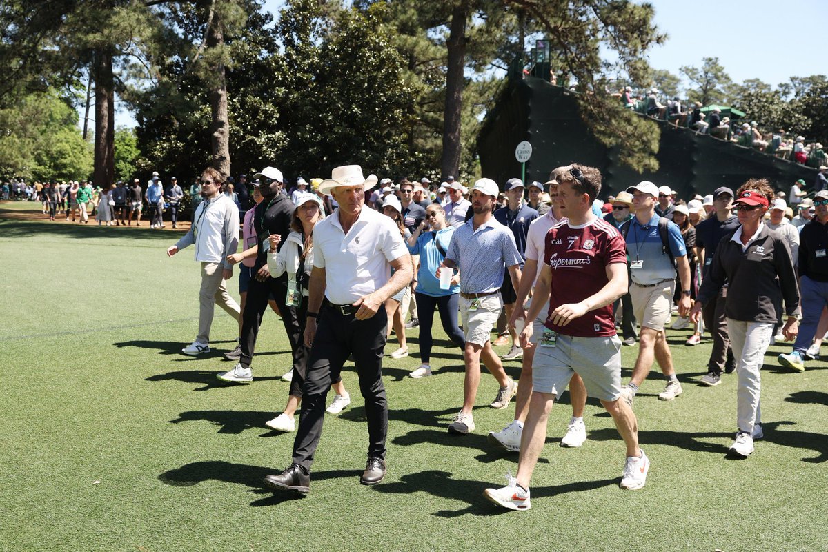 Only in the GAA @Galway_GAA 🤝🏻 @TheMasters