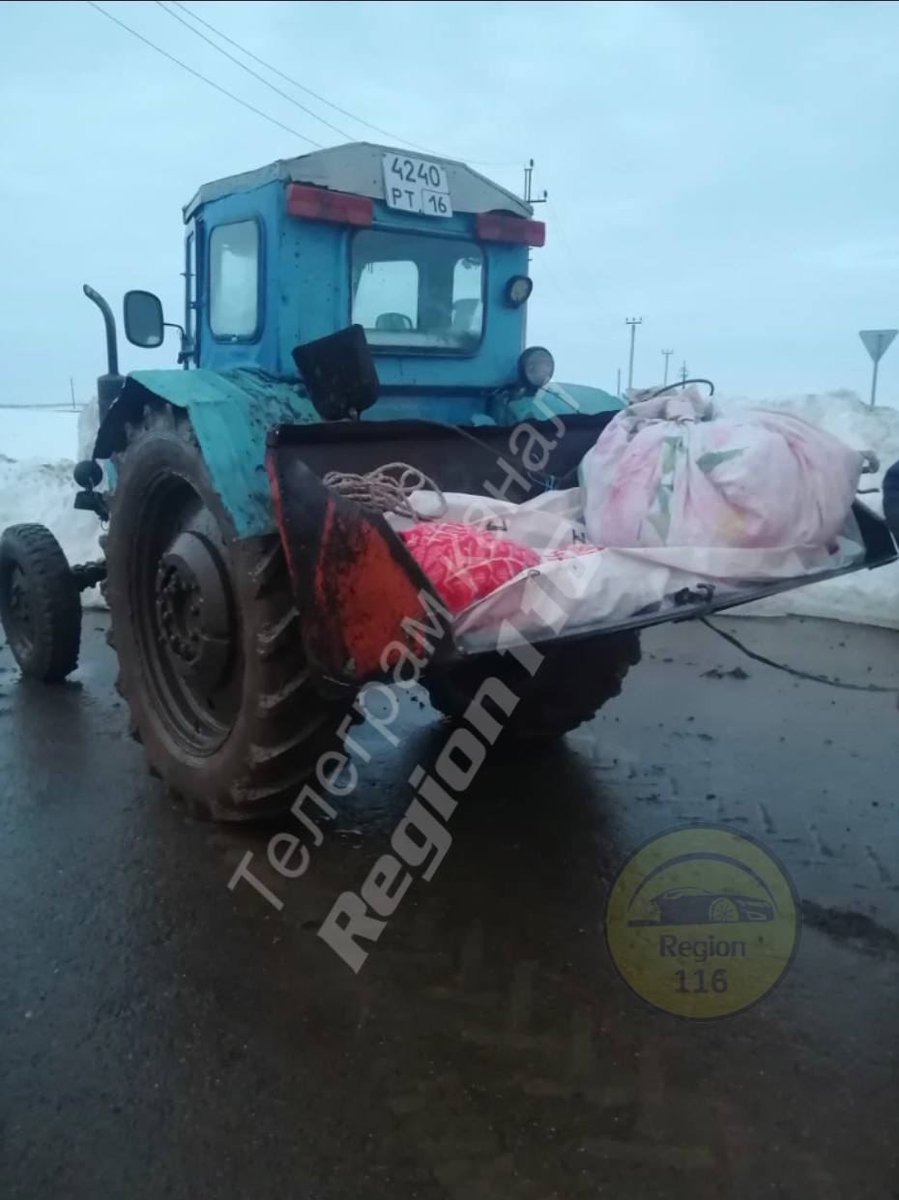 «Дороги размыло». В татарской глубинке труп пенсионерки везли до асфальта в ковше трактора Тг Говорит неМосква