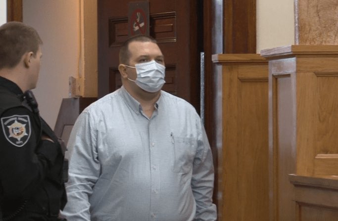 Andrew Menendez, 39, former Doddridge County Sheriff's Deputy and West Virginia Police Trooper, was found guilty of 3rd-degree sexual abuse & sexual abuse by parent or guardian & has been sentenced to 10-20 years in prison. wvmetronews.com/2024/04/11/for…