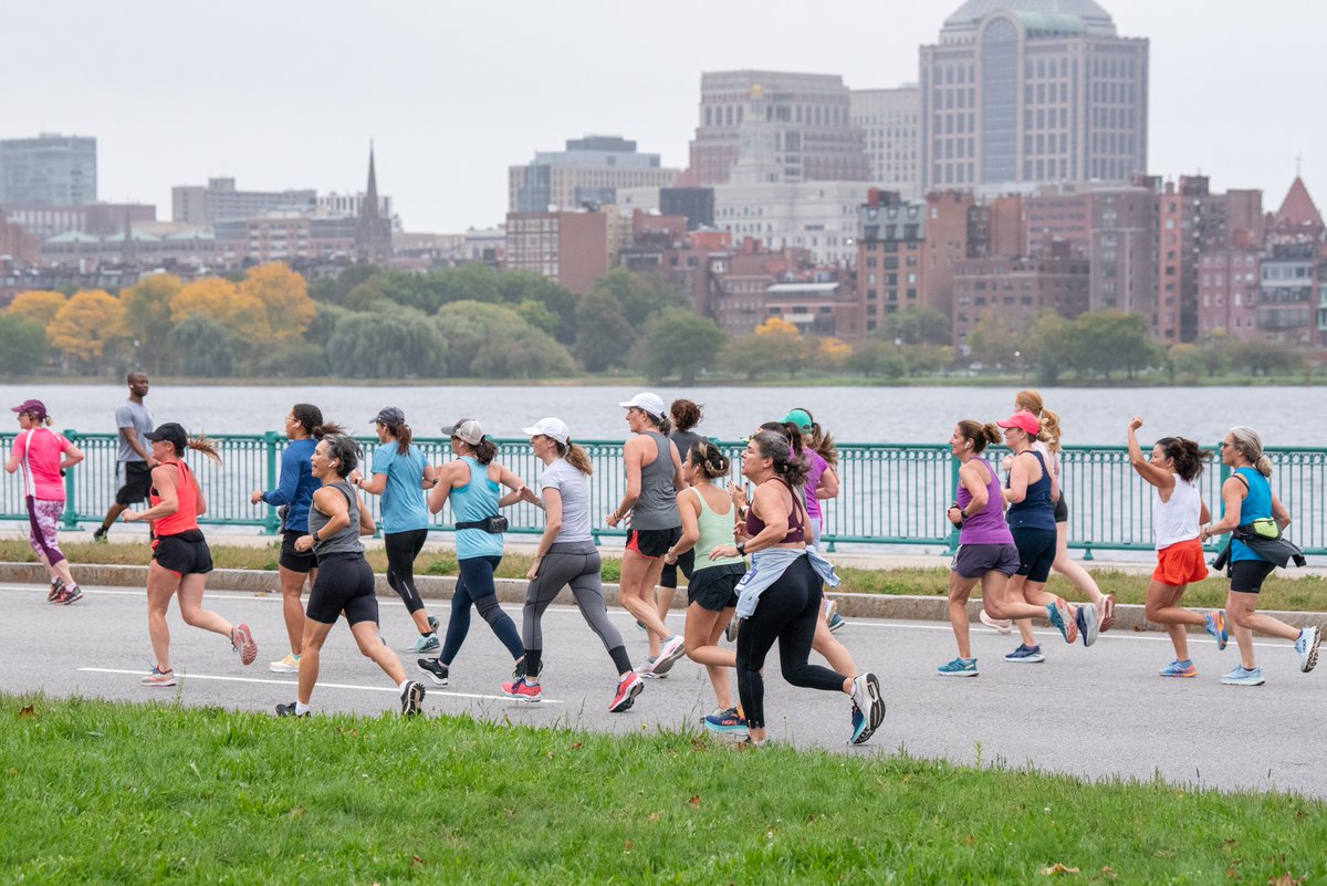 It may finally be spring, but we’re already looking ahead to October 12th! 🍁🍂 Register for the Boston 10K for Women today and have some autumn plans set. Register here: runsignup.com/Race/MA/Boston…