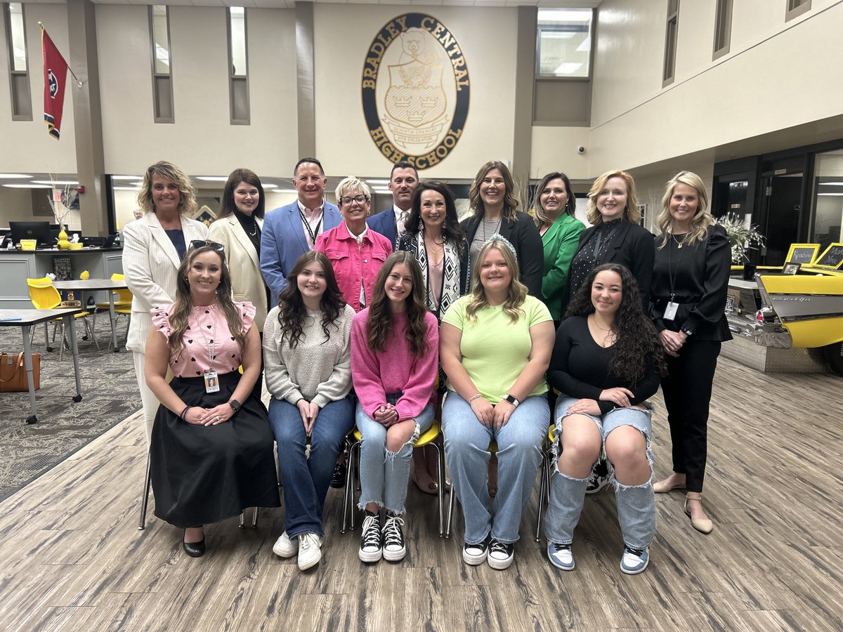 Last Friday, Chief Academic Officer, Kristy Brown and department staff visited schools in @BradleySchools. We loved seeing the strong ELA, writing & math instruction in classrooms, and all the students eager to learn! 📚✏️ #AcceleratingTN