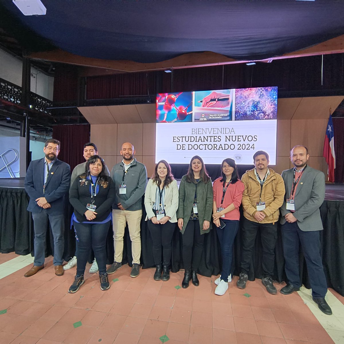 Estuvo muy interesante la bienvenida a los nuevos estudiantes de los doctorados UNAB. La Cohorte 2024 del Doctorado en Biotecnología presente aportando sobre su visión en emprendimiento e innovación con base tecnológica.