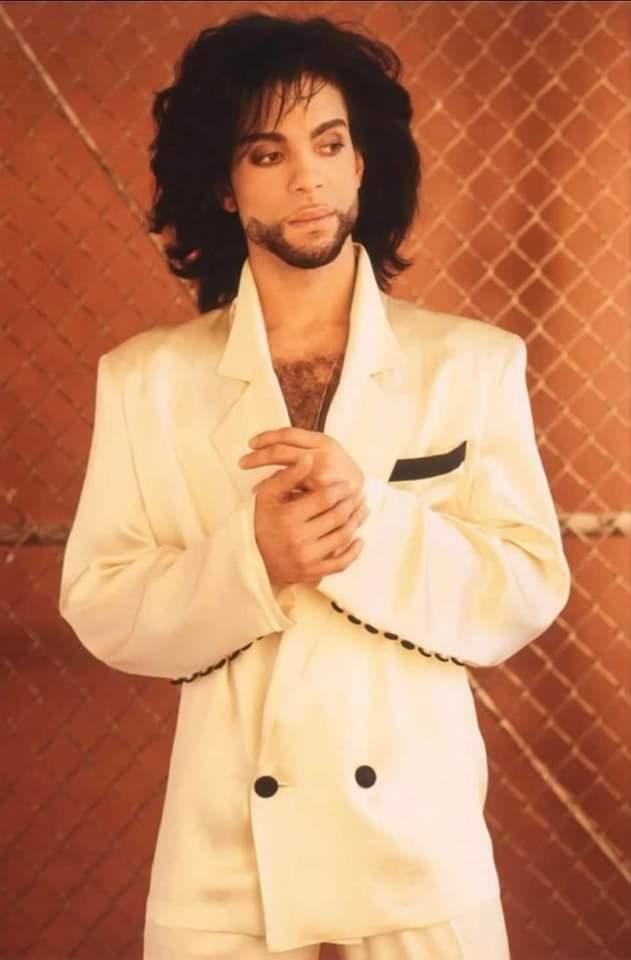 It's Friday, y'all! Stay funky! ✌️ #Maestro #RespectTheLegacy #ProtectTheLegacy #Prince4Ever
