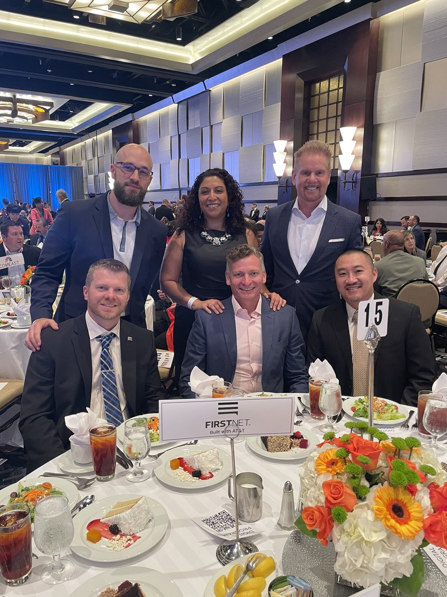 It’s always the event of the year and my opportunity to say hello to everyone that I need to see. @HispanicHouston hosts rhe largest luncheon in the city. Great to see my colleagues from @ATT @FirstNet and former boss @IAmMaryBenton