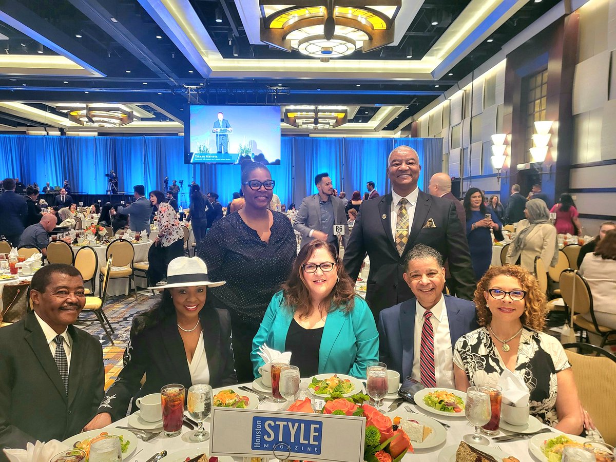 This is great news! Congrats to @DrLauraMurillo for another great Luncheon and Business Expo. #teamstylemag is honored to have served as a media sponsor.