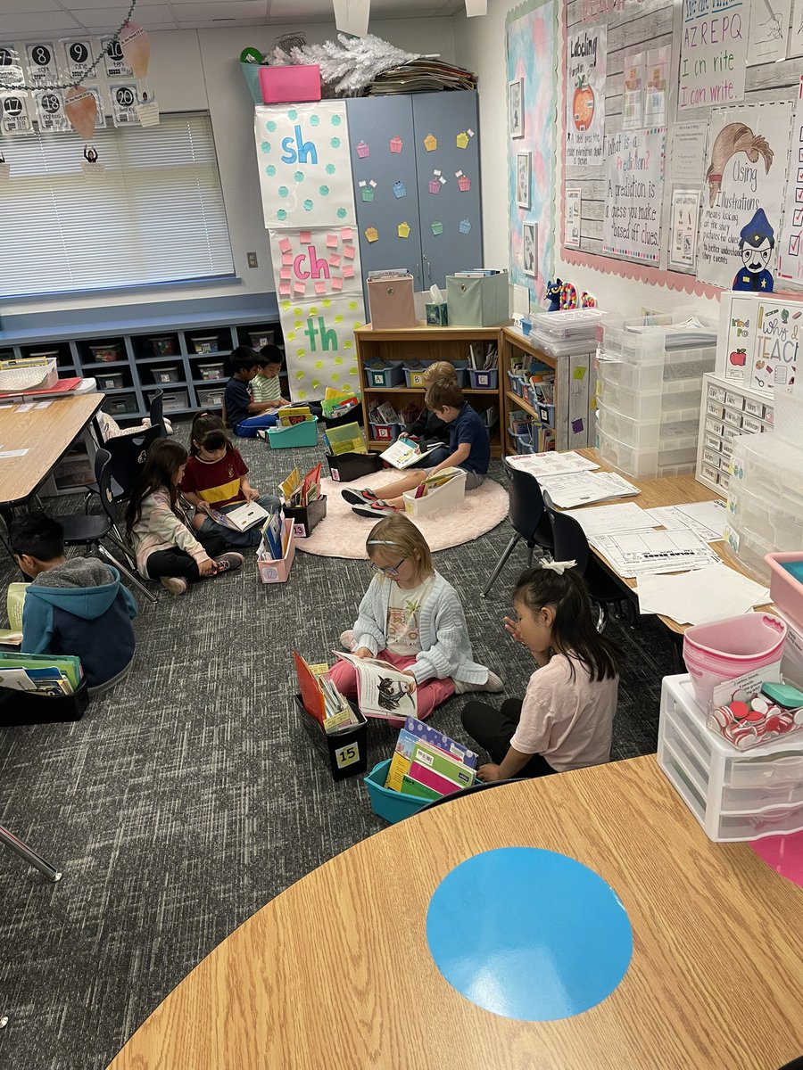I loved walking in and seeing book buddies with <a href="/1st_MrsJohnson/">Mrs. Johnson</a> first graders and Ms. Marcinko’s kindergarteners. <a href="/allenelem/">Allen Elementary</a> #OurAllenLegacy