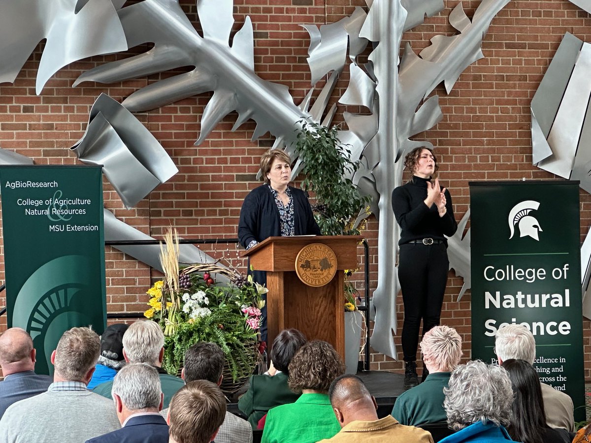 MSU leadership welcomed stakeholders and friends from Michigan’s agriculture and natural resources community to celebrate the groundbreaking for the new Plant Science Greenhouses. Renovated greenhouses will enhance research capacity for @CANRatMSU and @MSUNatSci faculty.