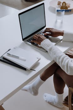 Makeyourbizmob1's tweet image. Which mobile app feature is a must-have for your business? Vote now! 📱✅ #MustHaveFeature #BusinessApp