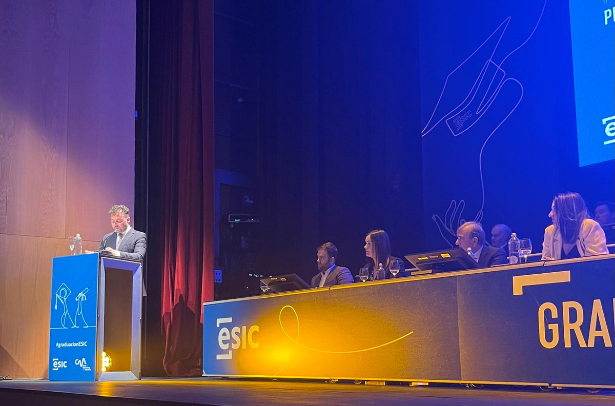 Palabras del Padre Eduardo Gómez Martín Presidente de ESIC University <a href="/edugomartin/">Eduardo Gómez Martín</a> a los graduados
@ESICEducation 
"Las virtudes se trabajan. Son cualidades de la voluntad. Debemos entrenar la virtud de la prudencia". 
#PropósitoEsic transformar personas para hacer un mundo mejor