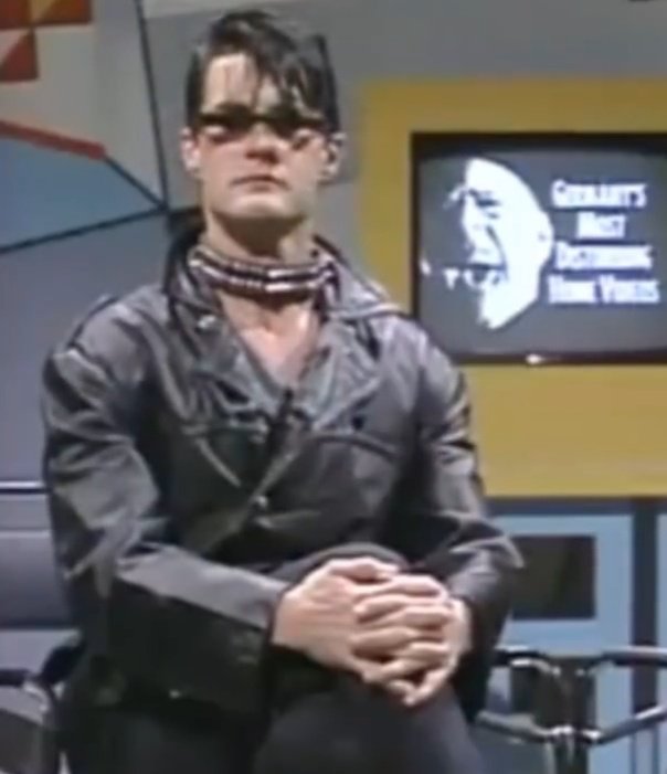thinking about how cunty kyle maclachlan looked on snl in the 90s