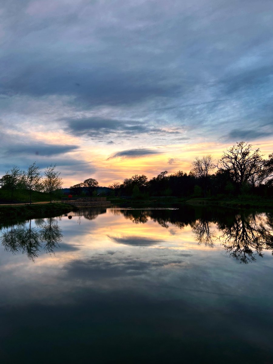 Another stunner in the park this evening.