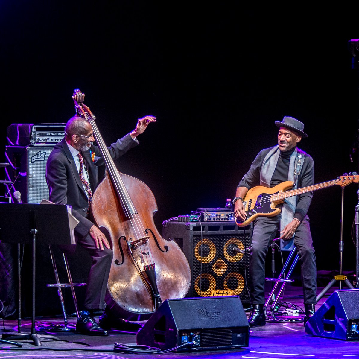 Last fall, the Foursight Quartet (@ReneeRosnes @jimmygreene #PaytonCrossley) & I joined @MarcusMiller959 at the #MonteCarloJazzFestival. For #flashbackfriday enjoy “Cominando” from that concert here: ow.ly/t3VY50RfigR 📸: Philip Ducap