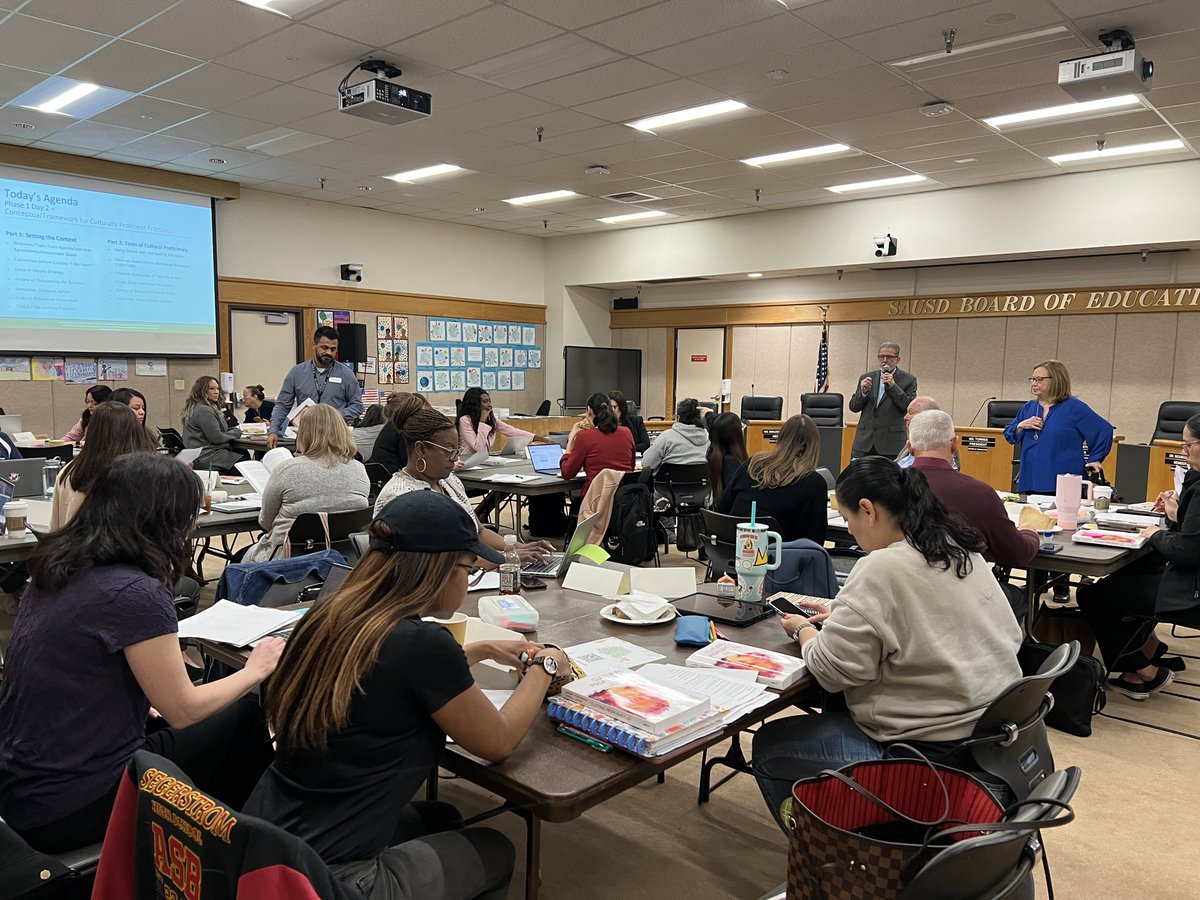 🌟A group of #SAUSD principals, administrators, and our other staff gathered at the District office for a transformative daylong training on Cultural Proficiency as a Response to Educational and Equity Gaps. #WeAreSAUSD #SAUSDBetterTogether