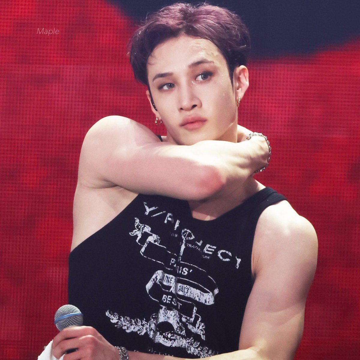 backsdoors's tweet image. iconic outfits worn by bang chan, a thread