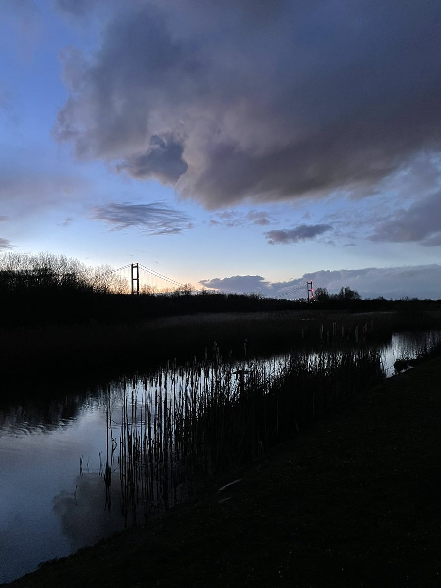 Thankful for lighter nights 😌 #nature #wildlife #naturephotography #wildlifephotography #spring #summer #marshlandslakesidenatureretreat