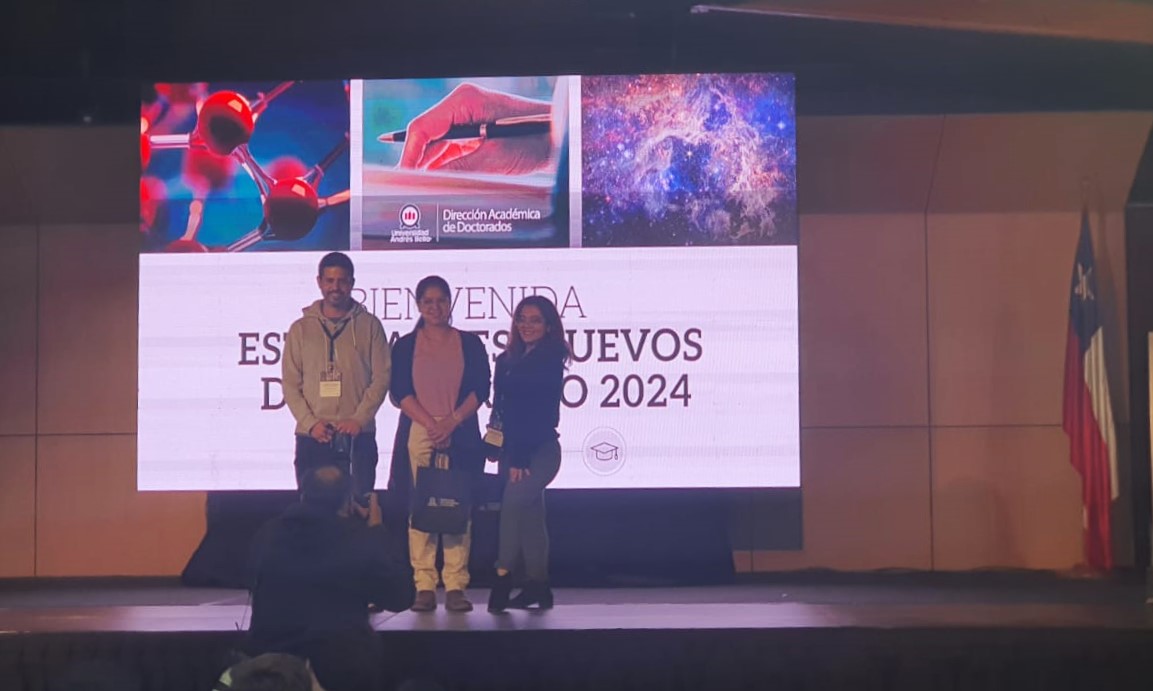 Doctorado en Biotecnología UNAB (@docbiotec_unab) on Twitter photo Nuestra estudiante Wallasmin Pérez fue reconocida en la ceremonia de bienvenida a los estudiantes de doctorado UNAB por la exposición de su tema de tesis: "Vesículas de membrana externa bacterianas como mensajeros clave en el desarrollo de vacuna"
<a href="/Vrid_Unab/">Investigación UNAB</a> Nuestra estudiante Wallasmin Pérez fue reconocida en la ceremonia de bienvenida a los estudiantes de doctorado UNAB por la exposición de su tema de tesis: "Vesículas de membrana externa bacterianas como mensajeros clave en el desarrollo de vacuna"
<a href="/Vrid_Unab/">Investigación UNAB</a>