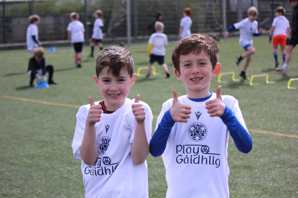 FCSonas2020's tweet photo. Òrdagan suas bhon Eilean Sgitheanach👍⚽️

@HighlandCouncil | #GàidhligIsOurGoal https://t.co/xgaawp8ztE