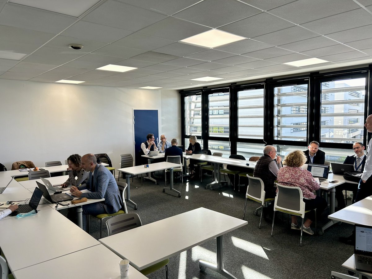 LemaitreEm's tweet photo. 🎬 de fin pour ce 3️⃣ présentiel d’accompagnement des #PERDIR et #inspecteurs stagiaires de la promotion #ColetteBesson à @Ih2ef
Au programme :
👉 Ateliers de développement professionnel
👉 Valeurs de la République
👉 Bien-être des élèves et réussite
🙏 @CorinneJadart https://t.co/4ZoPX2eL7U