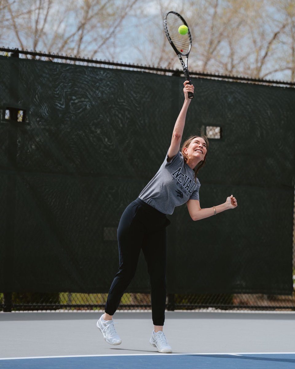 Thank you, Lauralyn for the first serve of the day 🎾 In honor of Lauralyn, @Pres_Sandoval is establishing the Lauralyn McCarthy Sandoval ‘92 Women’s Tennis Scholarship, which will support a women’s tennis player starting in the 2024-25 year! #BattleBorn