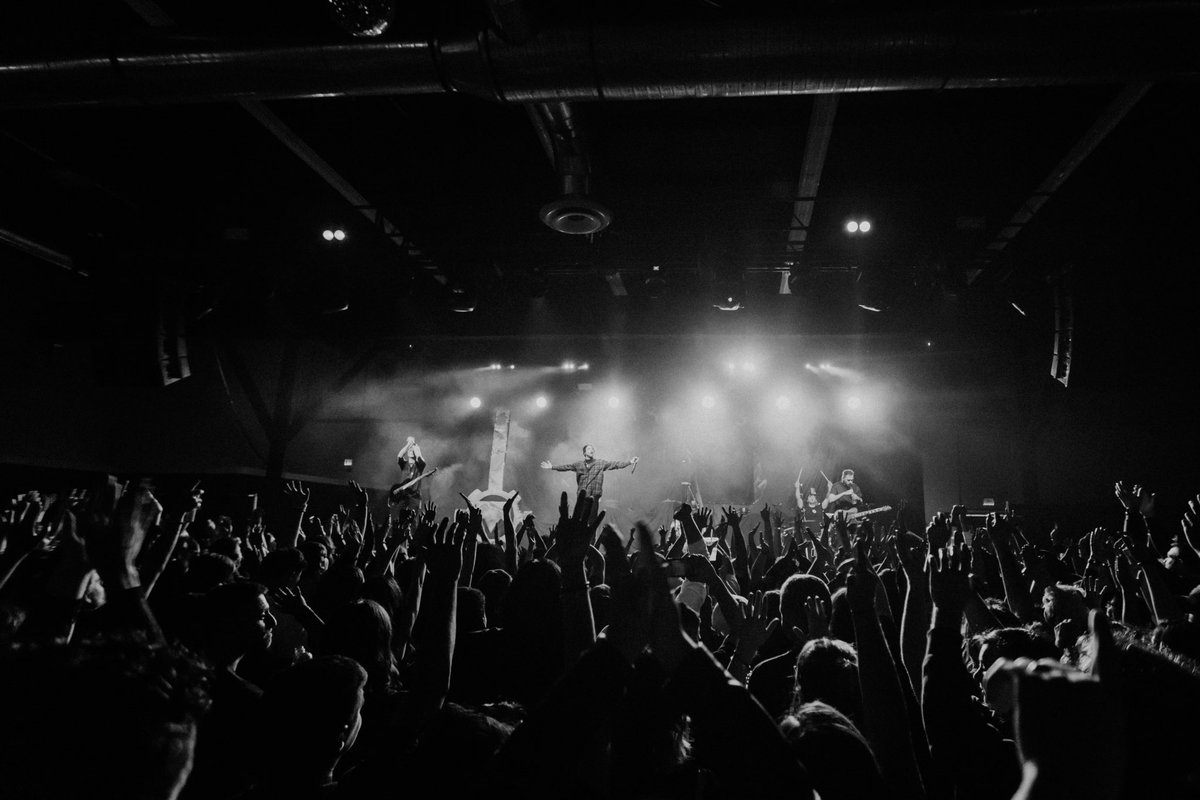 Look mum! I’m doin it! 💛⚰️

Shots taken by the guy with the awesome beard called Trevor. We love you 🖤