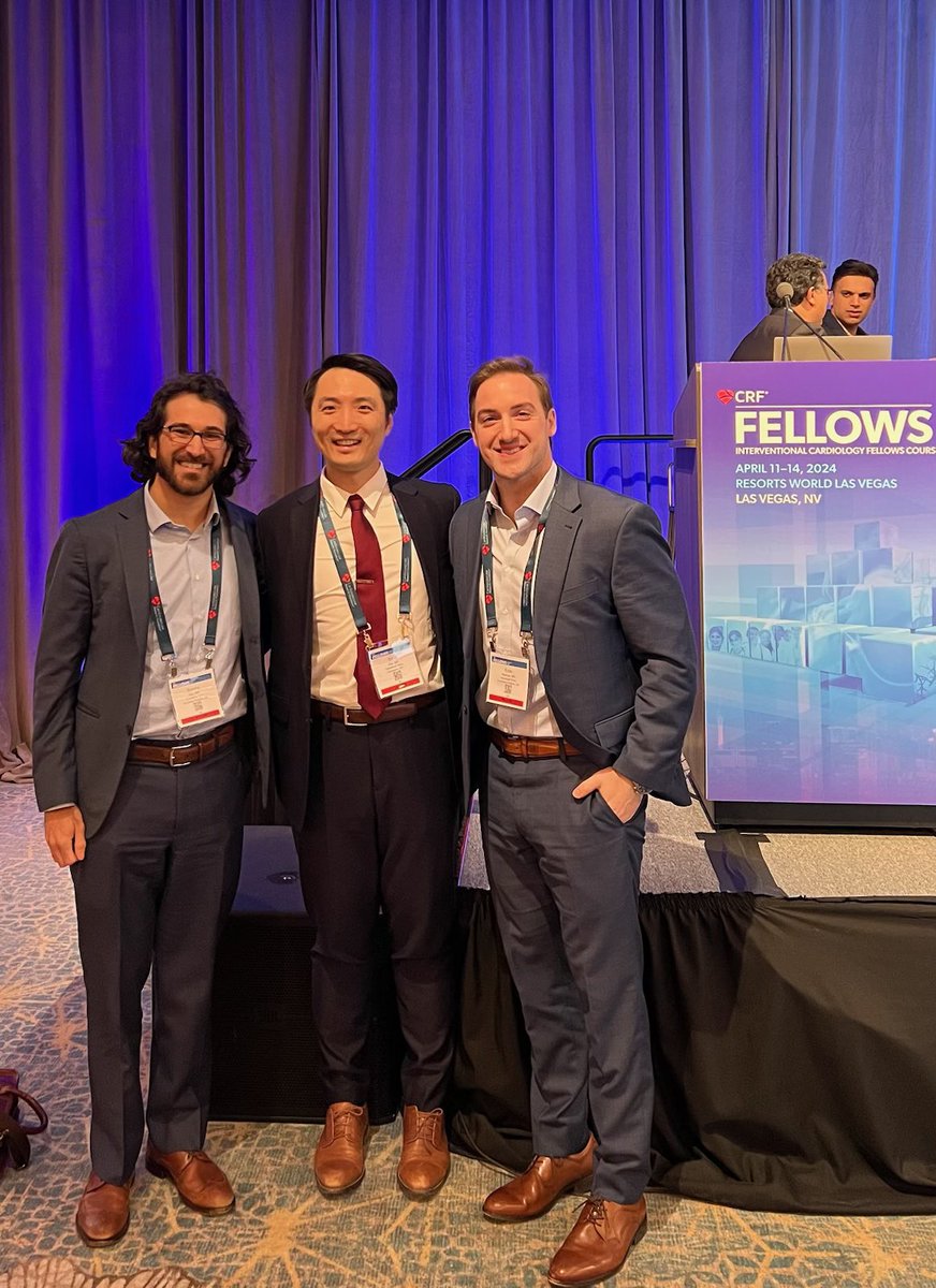 🔬 Senior fellows @ThomasMDas @trentwei & Evan Harmon at the CRF interventional cardiology fellows course in Las Vegas! Lots of learning and great opportunities for IC bound fellows ⭐️ @venumenon10 #CCFCardsFam