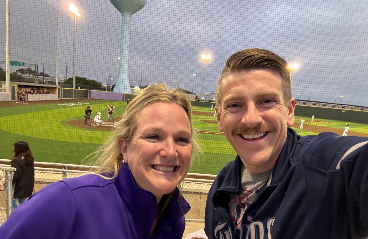 A few weeks ago I was watching the JVHS Baseball game and got to snap a #selfieswiththecitymanager with @jvhsprincipal Wiley! It was a bit chilly at that game, but everyone had a great time cheering on the Falcons! #lovemyvillage