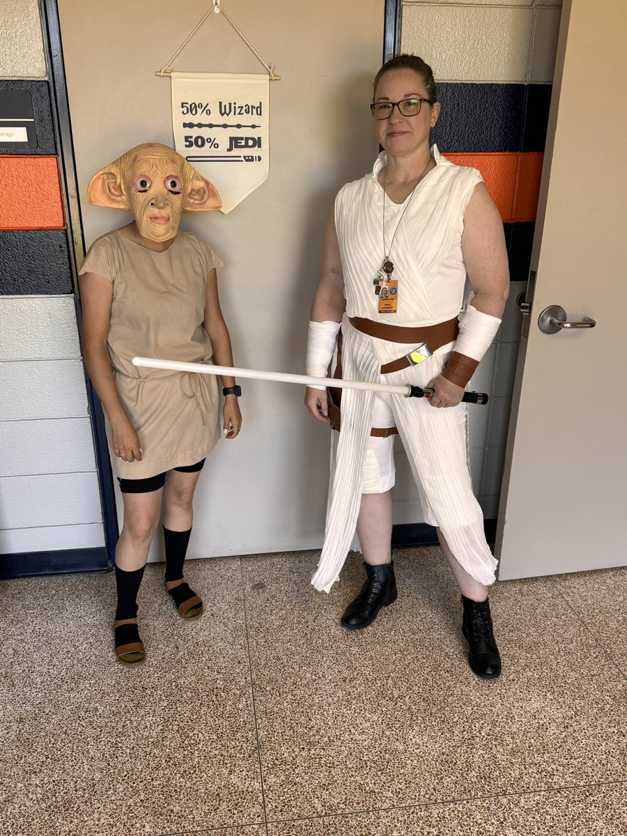 MsMedelsMath's tweet image. Dobby was FREE with the help of the FORCE! #HarryPotter #StarWars @TelithaJoy @HumbleISD_SMS