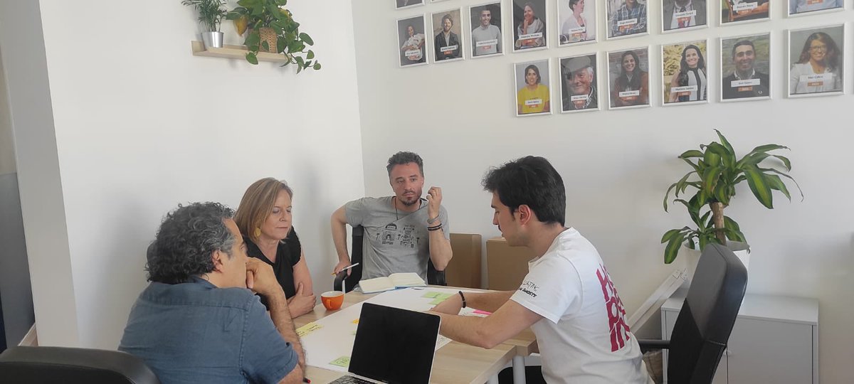 escolasadako's tweet image. Avui hem estat a Madrid debatent sobre educació transformadora, dissenyant estratègies que promoguin que el nostre alumnat aprengui a ser agent de canvi i a desenvolupar una actitud transformadora. #ChangemakerEd @AshokaSpain