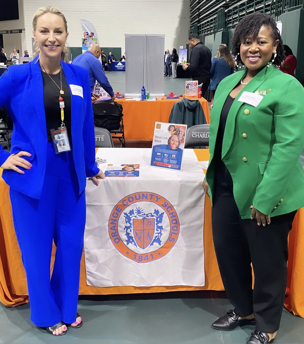 Let’s recruit! Spent some time today meeting and greeting aspiring educators on UNCC campus!  @unccharlotte @OrangeCoSchools @Central_ElemE4E @ECGlobalElem