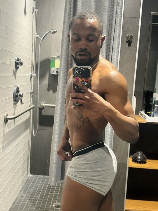 Watch $LIM 🐐's leaked NSFW photo on TwXstars