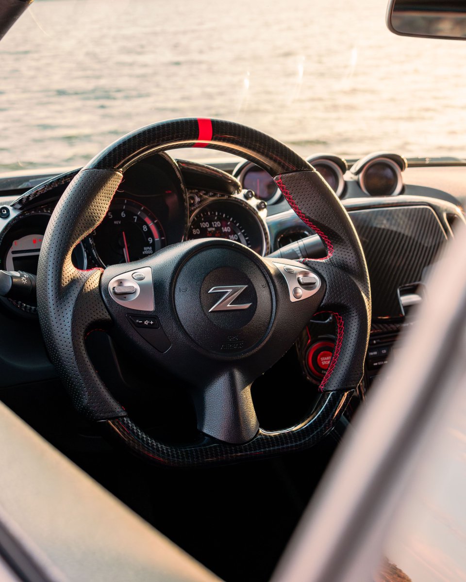AedanPetty's tweet photo. Golden hour to sunset, by the lake, with this tastefully modded 370Z. Look at that color!

#370Z #nissan370z #nismo #tunercars #jdm #jdmcars #vqfamily #zociety #loweredlifestyle #nissan https://t.co/GrbD2Q4S8g