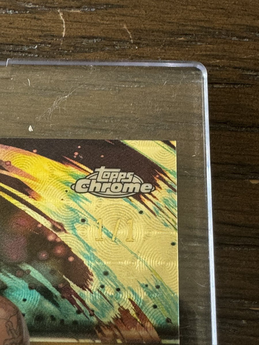 MattMonte99's tweet photo. I just pulled the 1/1 Alex Pereira SuperFractor auto @AlexPereiraUFC @KenGoldin @GoldinCo https://t.co/OeRC03665v