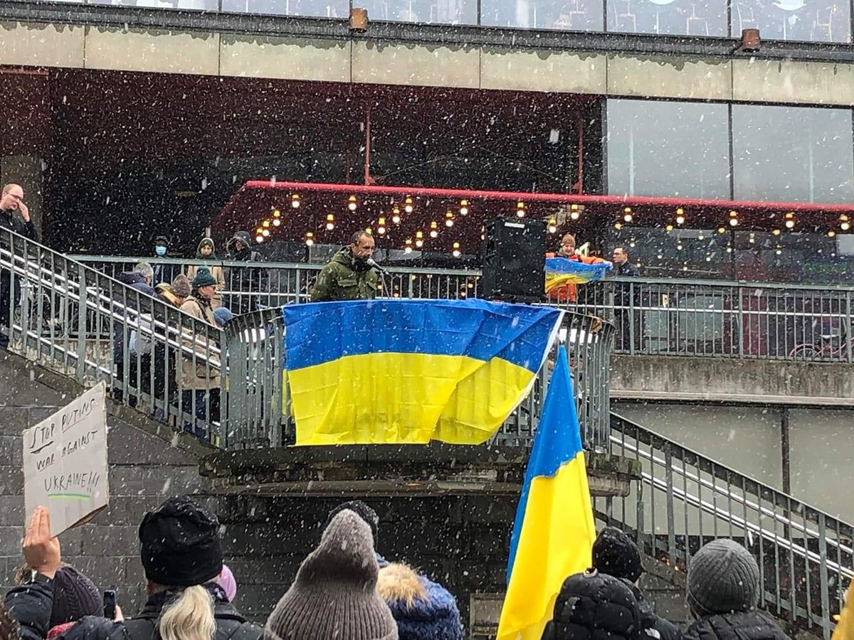 Sergels torg 12 april 2022. Känns både som nyligen och en evighet sedan.